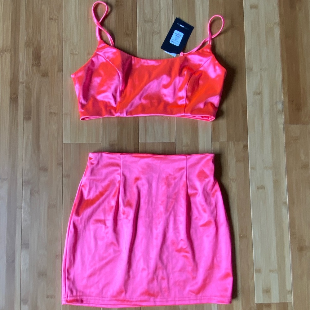 Two piece set